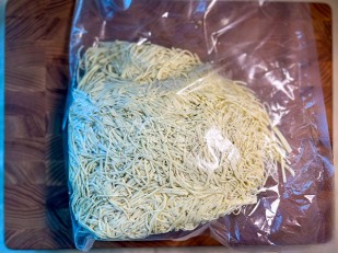 Сырный продукт ФЕРМЕРСКИЙ паутинка копченый: Сырный продукт ФЕРМЕРСКИЙ паутинка  укроп/чеснок